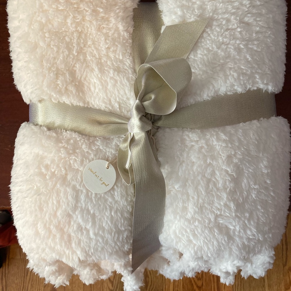 Altar’d State Ivory Sherpa Throw Blanket